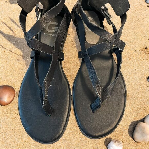 G by Guess Womens Strappy Gladiator Sandals, Black Faux Leather Summer Beach - Picture 1 of 10